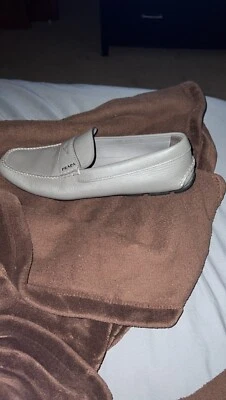 MOCASINES PRADA 200-001 9 Gris Cuero Letras Logo Conducción Penny 11 EE. UU. Foto 1 de 3