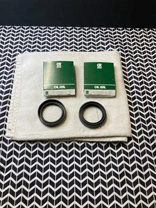19612 CR Services Oil Seal lot of 2 - Picture 1 of 2
