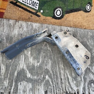 86.5-97 NISSAN HARDBODY OEM REG CAB FUEL TANK FRONT MOUNTING BRKT 2WD ONLY #GR94 - Bild 1 von 7