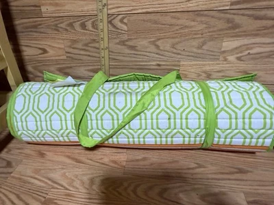 Alfombra de playa náutica con almohada. Estampado Floral Remolino 25x64 Acolchado Multicolor Foto 1 de 4