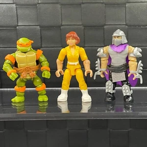 Mega Bloks TMNT Classic Party Wagon Michelangelo, April O’Neil, and The Shredder - Picture 1 of 9