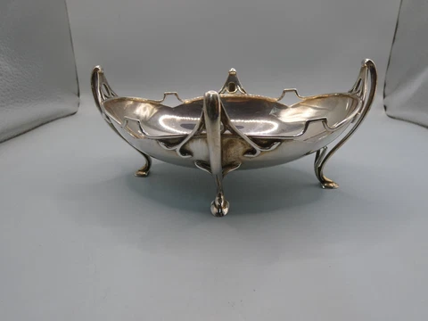 Attractive Antique Sterling Silver Art Nouveau Dish / Bowl - Elkington & Co 1923 Cover