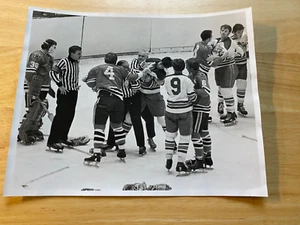 OMAHA KNIGHTS -DALLAS BLACKHAWKS 1972 CHL HOCKEY PHOTO - Picture 1 of 1