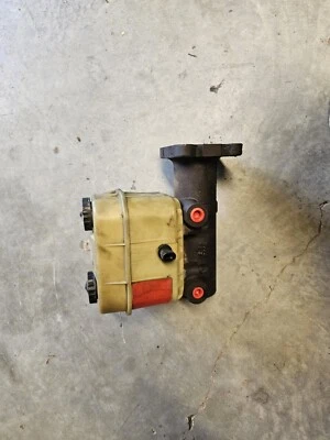 Chevy Chevrolet GMC 1998 C6500 y C7500 cilindro maestro  Foto 1 de 3