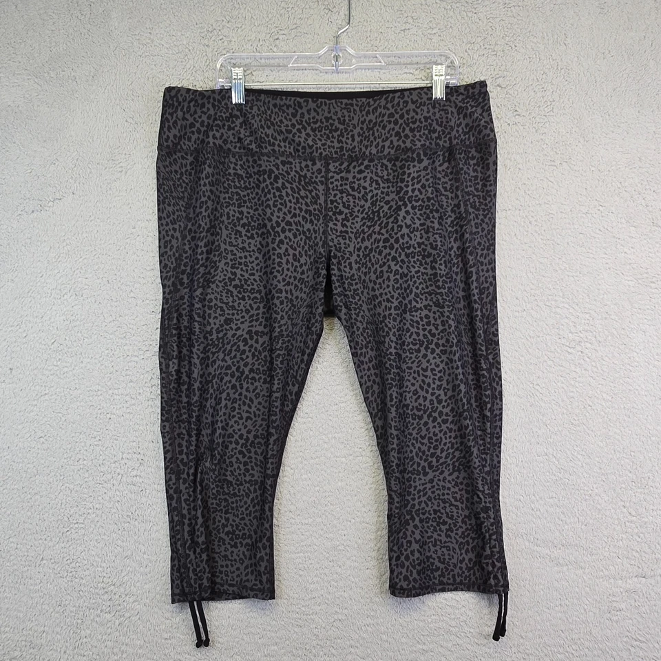 Lot of 2 Maurices in Motion Leggings Womens 2XL XXL Gray Floral Animal Print - Image 1 of 4