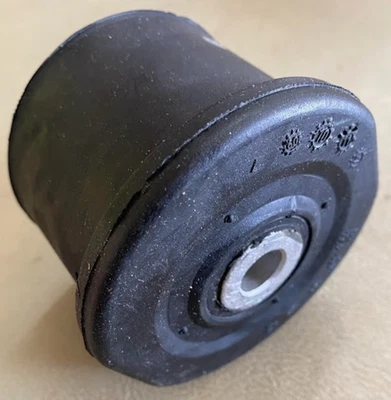 URO Front Bearing Bracket Bushing - 126-333-33-14 - For MBZ 300SE, 350SD & More - Image 1 of 4