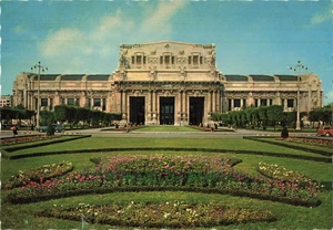 Postcard Italy Milano the Central Railway Station - Picture 1 of 2