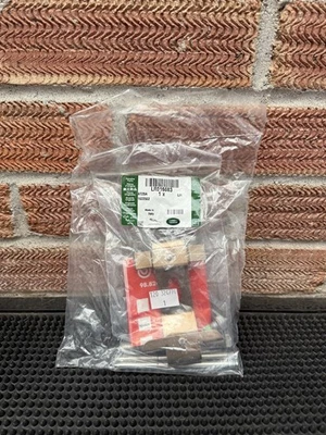 NUEVO Kit de pinza de freno genuino Brembo Jaguar Land Rover Range Rover LR016683 Foto 1 de 3