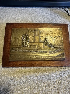 Antique Bronze Plaque  "AI MEDICI ITALIANI CADUTI IN GUERRA" ARRIGO MINERBI - Image 1 of 4
