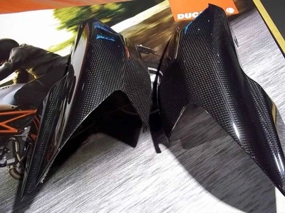 MOTOSHOP CARBONIO FIANCHETTI POSTERIORI LATERALI CODINO CARBONIO 100% DUCATI HYPERMOTARD 796 1100