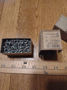 10-32 x 1/4" SET SCREWS . STEEL . QTY: 35. NOS - Bild 1 von 1