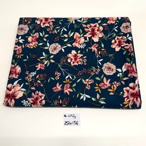 Cotton Floral Roses Pattern Fabric Pink Blue Sew Upholstery Job Lot Bundle 4.9m - Picture 1 of 4