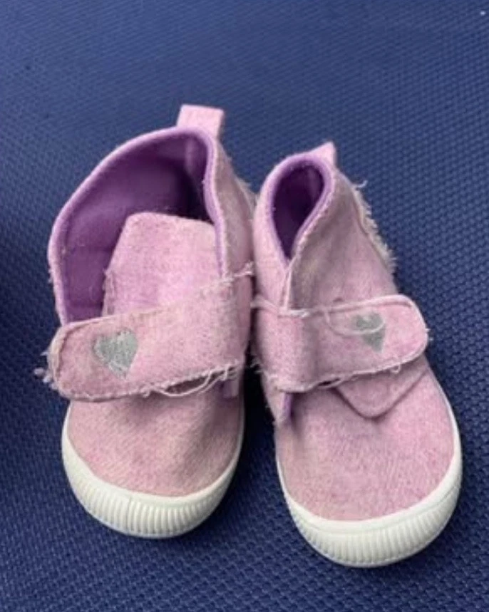 Zapatos para niños pequeños talla 4 Foto 1 de 1