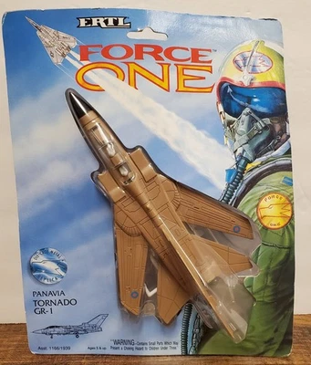 Avión réplica de metal fundido a presión ERTL Force One Panavia Tornado GR-1 1993  Foto 1 de 4