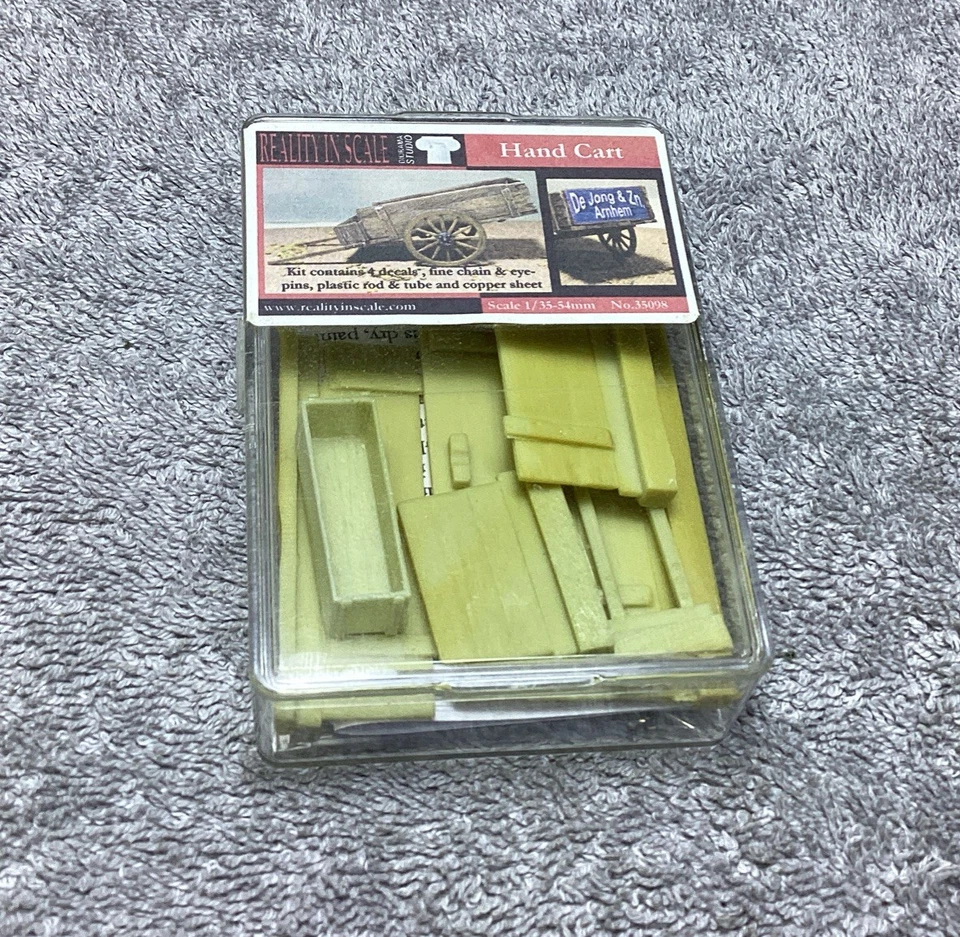 REALITY IN SCALE HAND CART NO.35098 - Image 1 of 3
