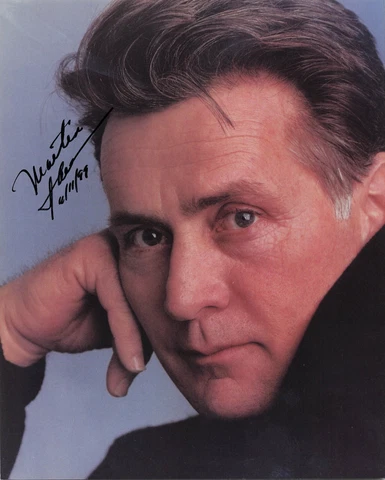 Martin Sheen Actor Signed Autograph 8 x 10 Photo PSA DNA j2f1c *75 Cover