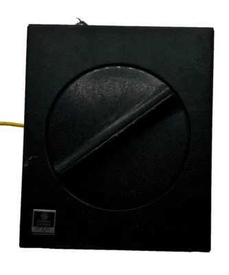 INTERRUPTOR BOTÓN FLUORESCENTE ELÉCTRICO GENERAL 1000 W MAX NEGRO ⭐ Foto 1 de 4