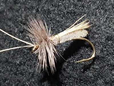 FRONTIER FLY COMPANY ELK HAIR CADDIS SLICK WATER SIZE 12 CUSTOM TIED DRY FLY GRAY