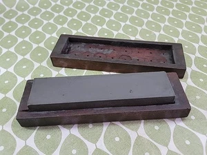 VINTAGE  8” WHETSTONE Wet Oil Honing Sharpening Stone Tool In Wooden Box - Picture 1 of 5