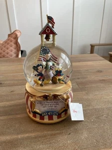 Disney Store Mickey's 4th of July 1776 Snow Globe W/Music “Yankee Doodle Dandy” - Picture 1 of 10