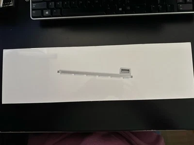 New Sealed Genuine Apple Wired Keyboard with USB MB110LL/B Model A1243 - Image 1 of 3