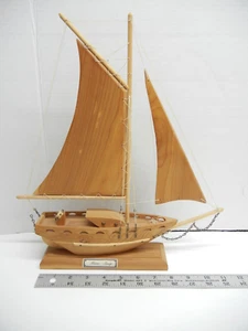 VINTAGE ANTIQUE 16" WOODEN MODEL SAILBOAT MAINE SLOOP BOAT NAUTICAL - Picture 1 of 16