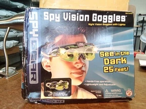 Wild Planet Spy Vison Goggles Kids Fun Toy See in the Dark 25 feet 70024 - Picture 1 of 6