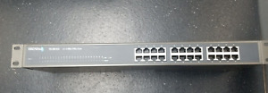 Commutateur Ethernet rapide avec oreilles TRENDnet TE100-S24 24 ports 10/100 Mbit/s24