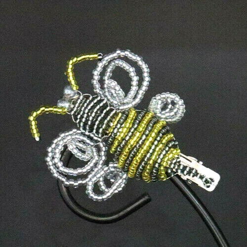 PINZA DE PELO FRANCESA CON CUENTAS A MANO ABEJORRO AMARILLO GRIS PLATA 4 "X 2.5" L Foto 1 de 3