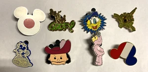 Lotto di 8 spille da collezione Disney autentiche assortimento Topolino - Foto 1 di 1