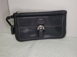 Coach-Genuine Leather Flap Pocket Top Zip Wristlet-Black