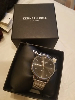 RELOJ REDONDO Kenneth cole malla acero inoxidable tono plateado Nuevo $135 Foto 1 de 4