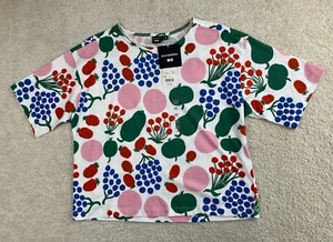 Uniqlo x Marimekko T-Shirt Women's XS Short Sleeve Fruit Print Strawberry NEW - Picture 1 of 12