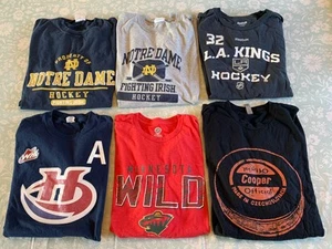 (16) Hockey Tshirt T Shirt Lot NHL Kraken L.A. Kings Notre Dame Ferda Whalers - Bild 1 von 7