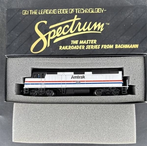 Bachmann Spectrum HO Scale #87006 F40PH Phase III AMTRAK #304 Pre-Owned L/N - Picture 1 of 8