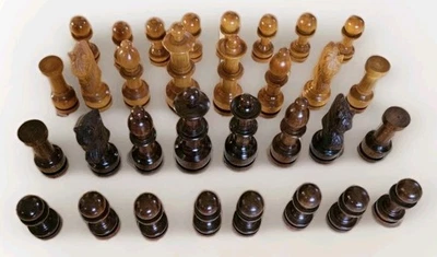 Piezas de ajedrez de madera completas grandes de colección (peón de 3", rey de 5,5") con fieltro blanco y rojo Foto 1 de 4