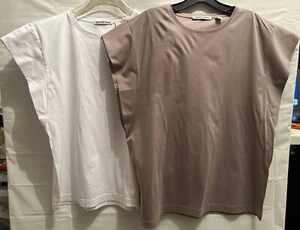 Country Road 2 Women’s Top Size Med White & Beige Short Sleeve Crew Neck Shirt - Picture 1 of 10