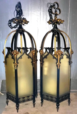 LARGE ANTIQUE SOLID BRASS GOTHIC CHURCH HANGING LIGHT FIXTURE CHANDELIER 10 aval Cover