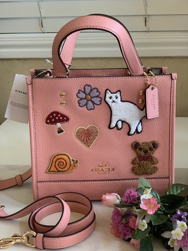 Borsa tote da donna Coach Dempsey 22 con toppe creature in pelle rosa multi