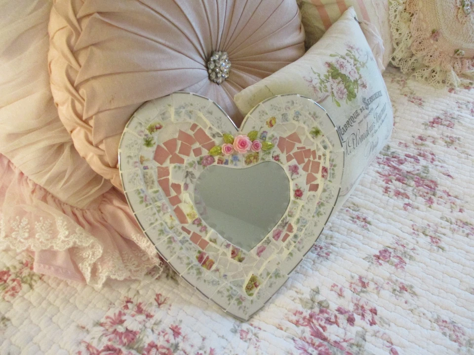 Espejo de corazón de mosaico de China rota estilo Shabby Chic Foto 1 de 4
