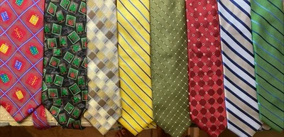 LOTE DE 8 gorras de corbatas hechas a mano 100 % seda, Geoffrey Beene, sello, Navidad Foto 1 de 4