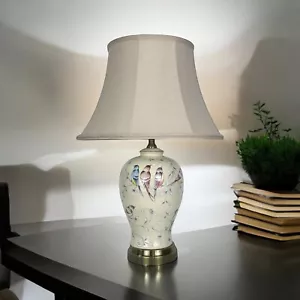 Lampada da tavolo in ceramica floreale 64 cm con paralume plissettato - elegante design uccellino orientale - Foto 1 di 7