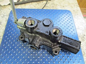 PRINCE Hydraulic Directional Control Valve C-511 - Picture 1 of 4