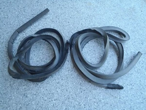 56-59 C1 Corvette LH/RH Main Door Weatherstrip-GM# 3725143/3725144--NOS - Picture 1 of 3