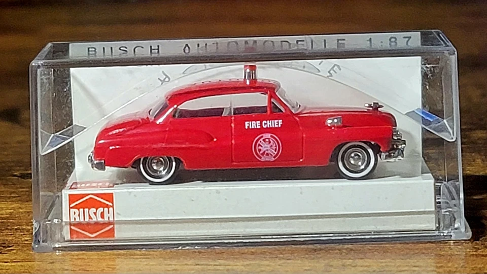 Busch #44711 1:87 1950 Buick Fire Chief  - Image 1 of 4