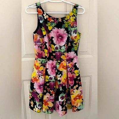 Vestido The Limited talla 4 negro multicolor sin mangas con diseño floral Foto 1 de 3