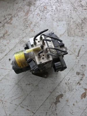 06-08 Toyota Highlander/Lexus RX400h Sistema de frenos antibloqueo Unidad de módulo de bomba ABS Foto 1 de 4