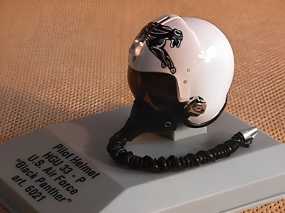 Franklin Mint Pilot Helmet Black Panther 6021 1:8 Scale - Image 1 of 1