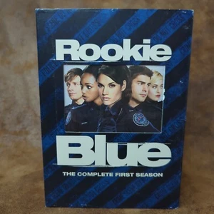 Rookie Blue: the Complete First Season Slipcover (DVD 2011 Widescreen) - Picture 1 of 5
