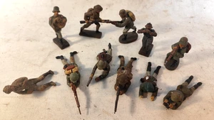 Lot Masse Armee Wehrmacht / England Lineol Duro Elastolin Stahlhelm Gasmaske - Bild 1 von 19